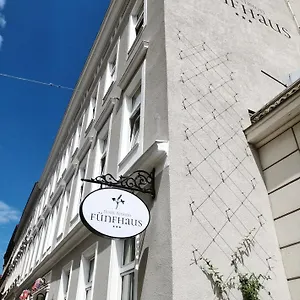 Guest house Hotel-pension Fuenfhaus